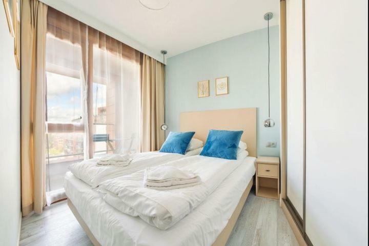 Unique Motlawa Riverbank Apartment グダニスク エクステリア 写真